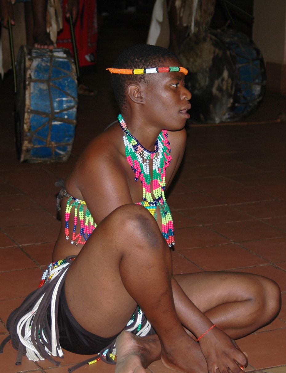 Danses Zouloues dans le Boma